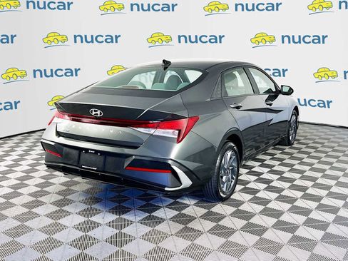 Used 2024 Hyundai Elantra SEL FWD image 7