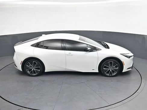 Used 2023 Toyota Prius XLE AWD/4WD image 25