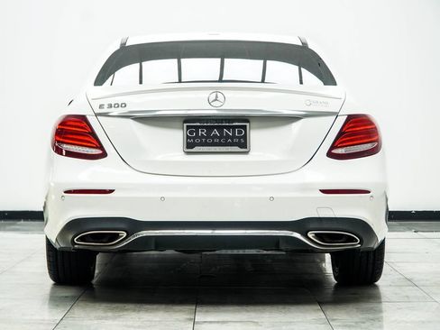 Used 2019 Mercedes-Benz E 300 image 12