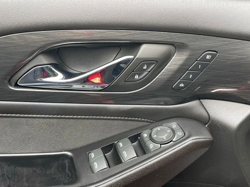 Used 2023 Chevrolet Traverse High Country w/ LPO, Floor Liner Package AWD/4WD image 34