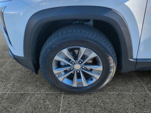 Used 2025 Chevrolet Equinox LT image 14