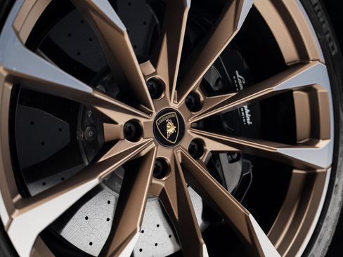 Used 2024 Lamborghini Urus S AWD/4WD image 22