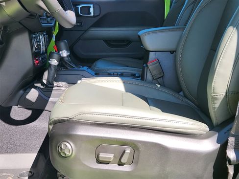 New 2025 Jeep Gladiator Mojave image 22