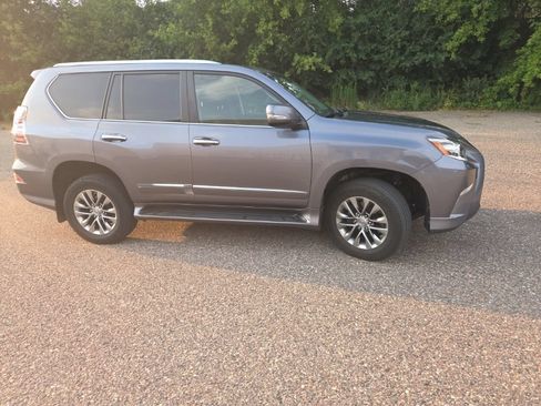 Used 2016 Lexus GX 460 Luxury w/ Preferred Accessory Package AWD/4WD image 21