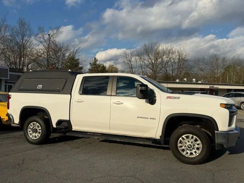 Used 2021 Chevrolet Silverado 2500 LT w/ Convenience Package image 6