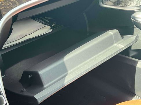 Used 2025 Mercedes-Benz C 300 4MATIC Sedan image 23