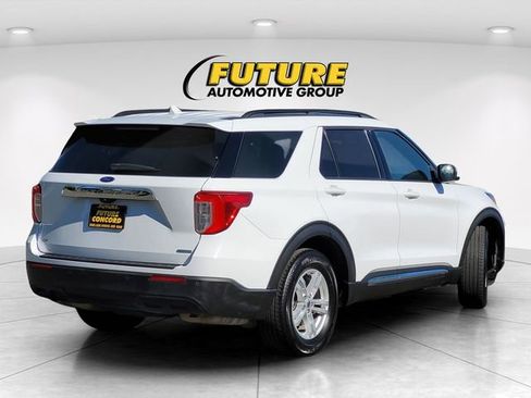 Used 2020 Ford Explorer XLT image 7