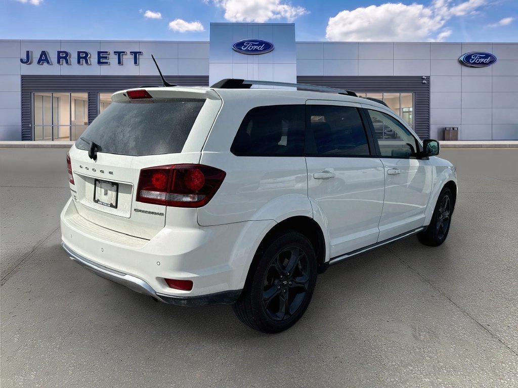 Used 2018 Dodge Journey Crossroad FWD image 4