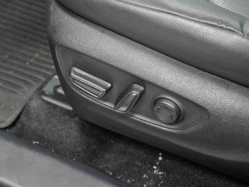 Used 2025 Toyota Grand Highlander FWD image 23
