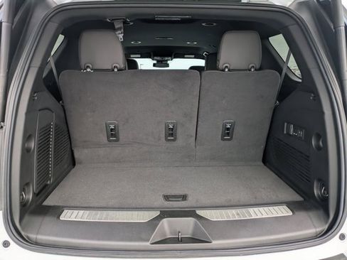 Used 2024 GMC Yukon AT4 w/ Technology Package image 11