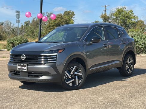 New 2026 Nissan Kicks SV image 2