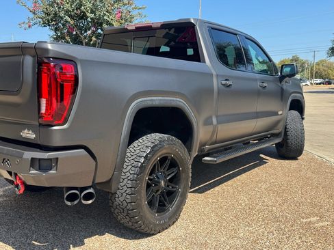 Used 2019 GMC Sierra 1500 AT4 w/ AT4 Premium Package AWD/4WD image 4