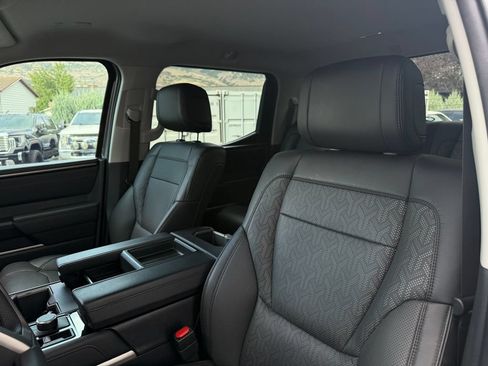 Used 2023 Toyota Tundra Limited AWD/4WD image 21