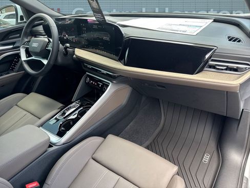 New 2025 Audi Q5 Premium Plus image 31