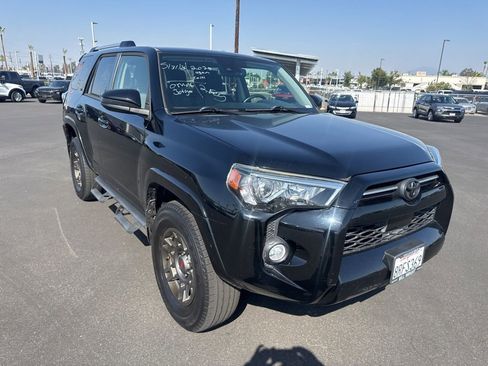 Used 2020 Toyota 4Runner SR5 RWD image 5