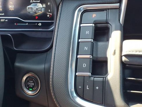 Used 2024 GMC Yukon AT4 w/ AT4 Premium Plus Package AWD/4WD image 26