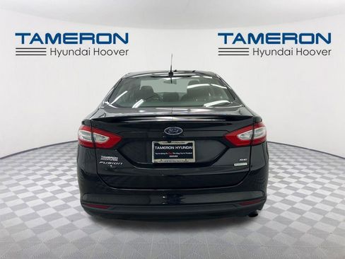 Used 2015 Ford Fusion SE w/ Equipment Group 201A image 4