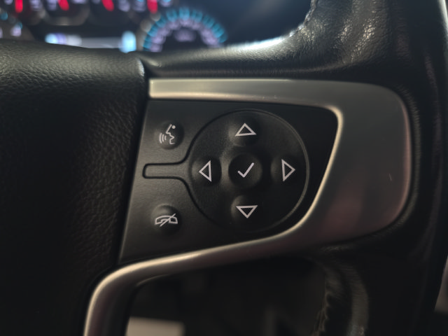 Used 2019 GMC Yukon XL SLT w/ Premium Edition AWD/4WD image 16