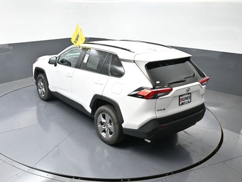 Used 2025 Toyota RAV4 XLE image 19