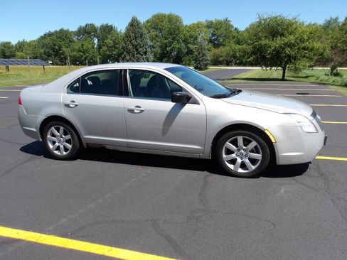 Used 2010 Mercury Milan Premier FWD image 1