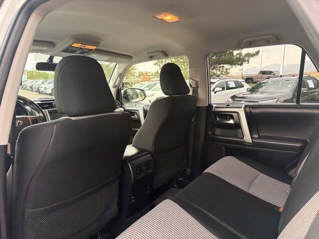 Used 2016 Toyota 4Runner SR5 AWD/4WD image 20