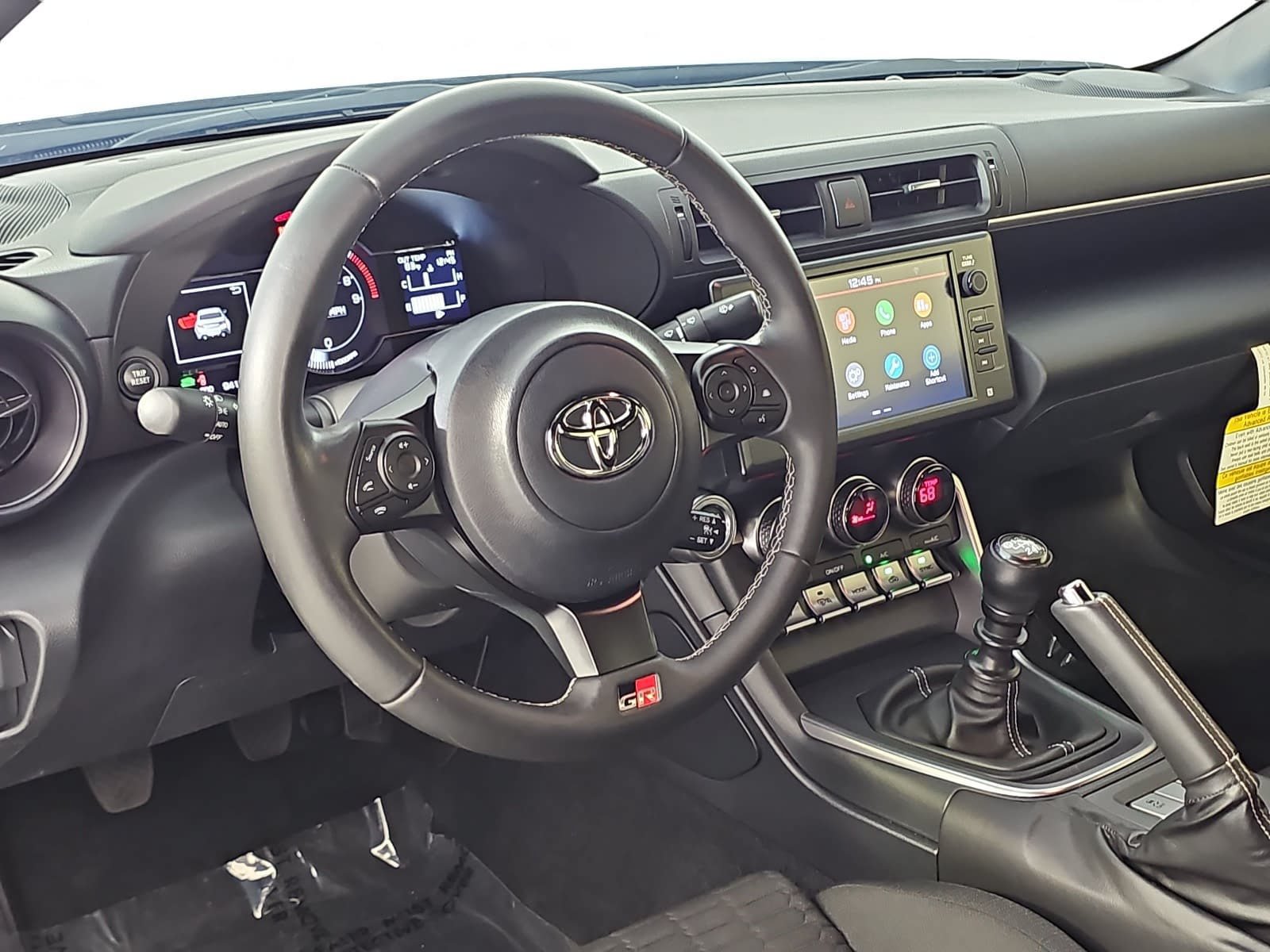 Used 2024 Toyota GR86 RWD image 15