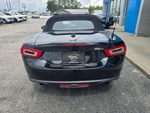 Used 2020 FIAT 124 Spider Classica w/ Technology Group RWD image 4