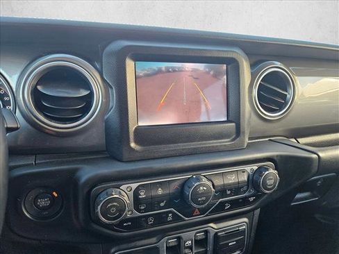 Used 2018 Jeep Wrangler Unlimited Sahara w/ Cold Weather Group image 14