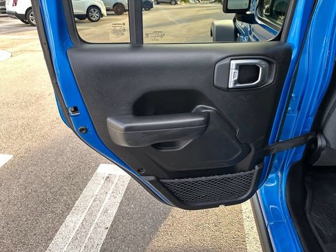 Used 2024 Jeep Wrangler Unlimited Sport AWD/4WD image 31