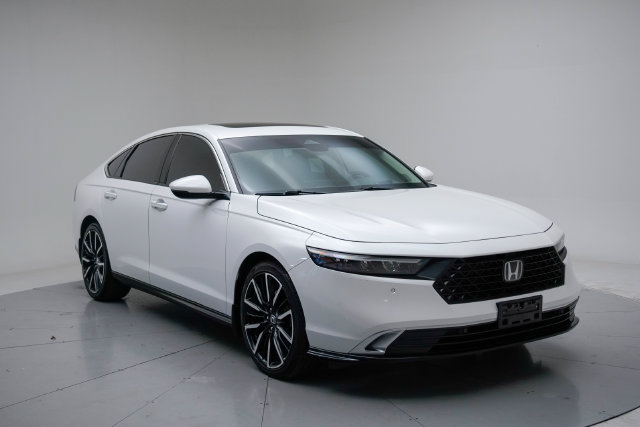 Certified 2023 Honda Accord Touring image 1