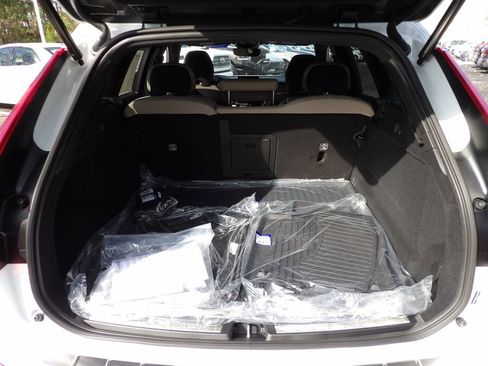 New 2026 Volvo XC60 B5 Plus w/ Protection Package Premier image 25