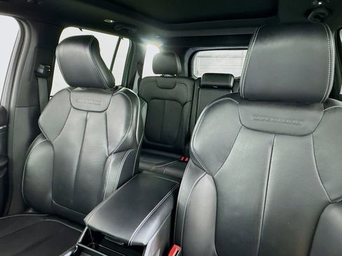 Used 2023 Jeep Grand Cherokee Overland w/ Advanced Protech Group III image 19