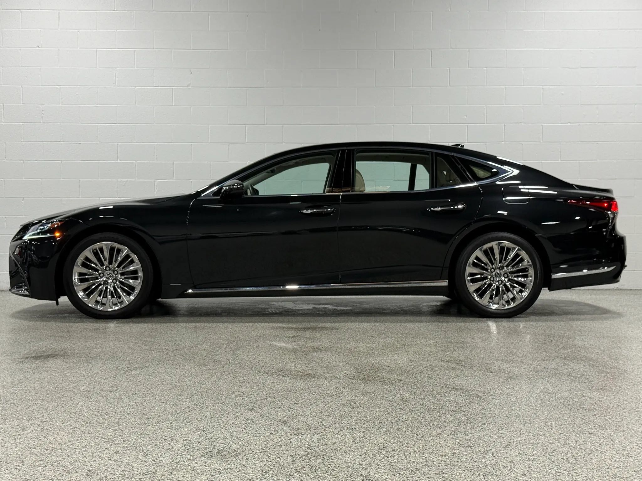 Used 2018 Lexus LS 500 AWD w/ Interior Upgrade Package image 9