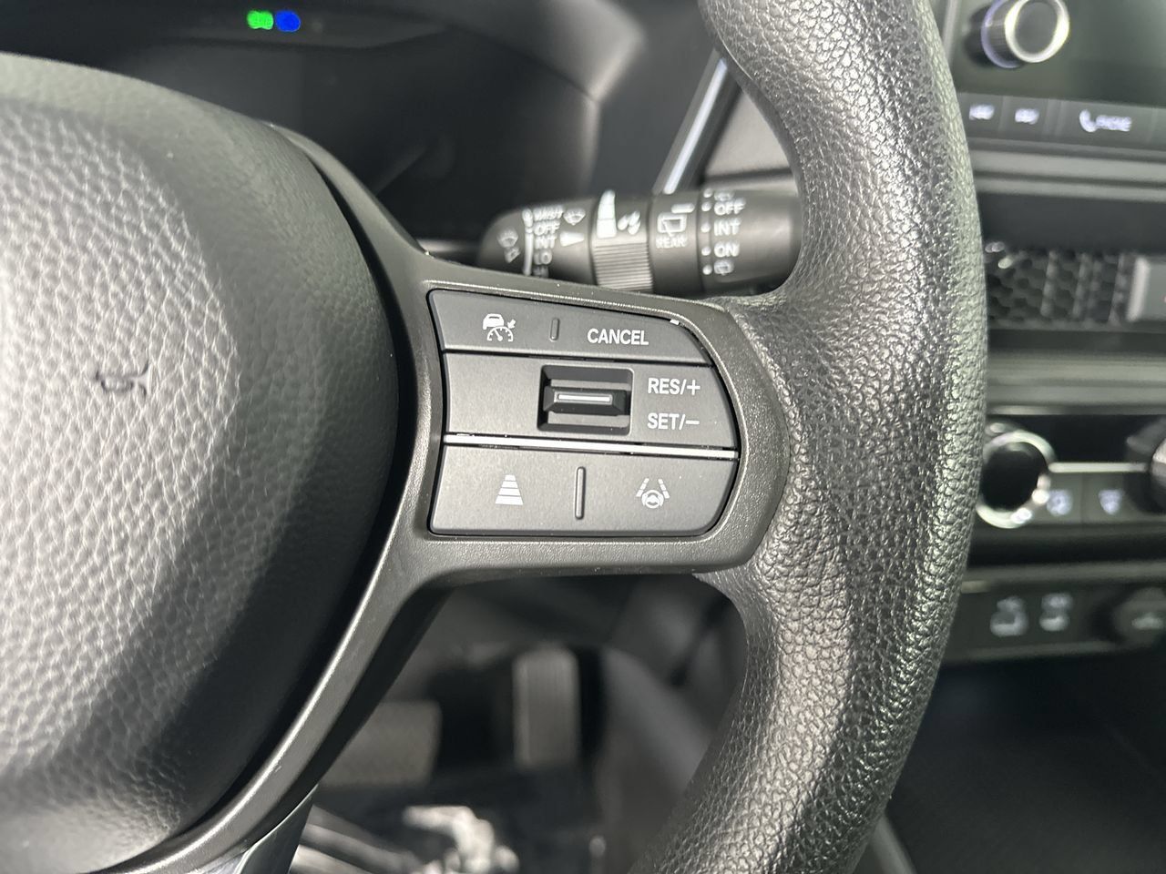 Used 2025 Honda CR-V EX image 13