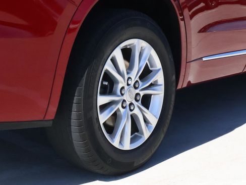 Certified 2024 Cadillac XT6 Luxury w/ LPO, Floor Liner Package FWD image 12