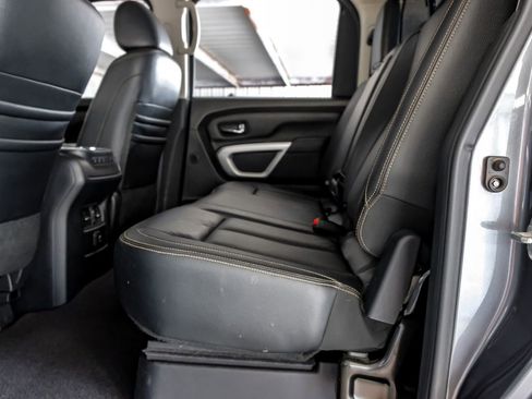 Used 2017 Nissan Titan SL AWD/4WD image 37