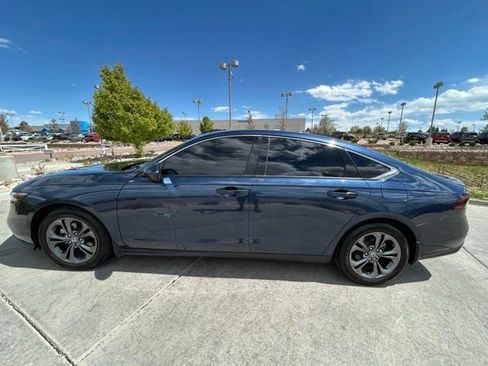 Used 2023 Honda Accord EX image 4
