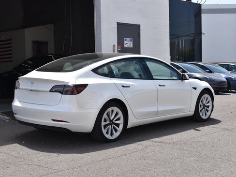 Used 2023 Tesla Model 3 Standard Range RWD image 8