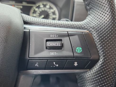 Used 2024 Mitsubishi Outlander SE image 29