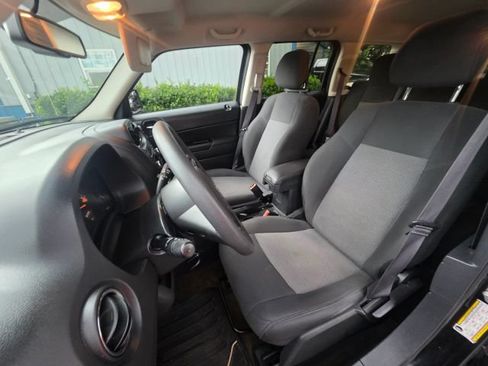 Used 2016 Jeep Patriot Sport w/ Power Value Group FWD image 14