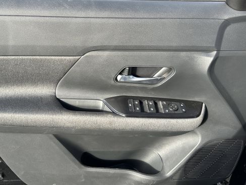 New 2026 Nissan Kicks SV image 25