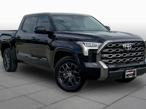 Used 2023 Toyota Tundra Platinum image 3