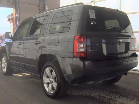 Used 2016 Jeep Patriot Latitude AWD/4WD image 6