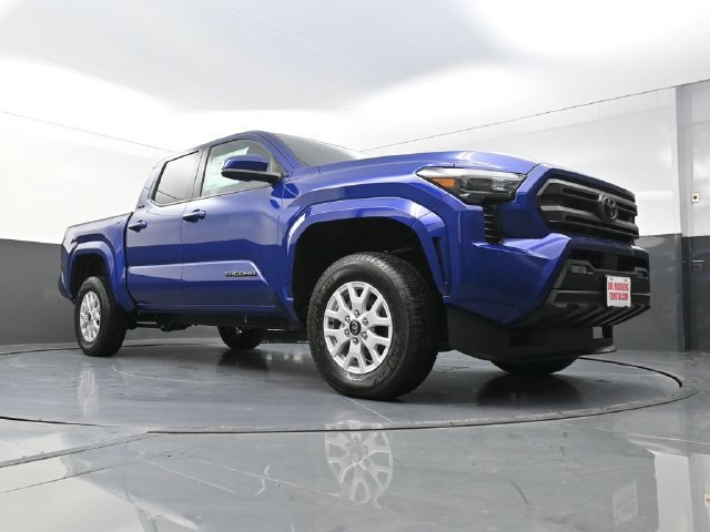 Used 2025 Toyota Tacoma SR5 w/ SR5 Upgrade Package AWD/4WD image 30