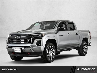 Used 2023 Chevrolet Colorado Z71 w/ Z71 Convenience Package 2