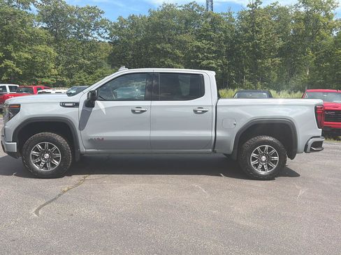 Certified 2024 GMC Sierra 1500 AT4 w/ Technology Package AWD/4WD image 4