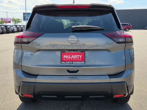 Used 2026 Nissan Rogue SV FWD image 7