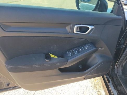 Used 2023 Honda Civic Sport image 12