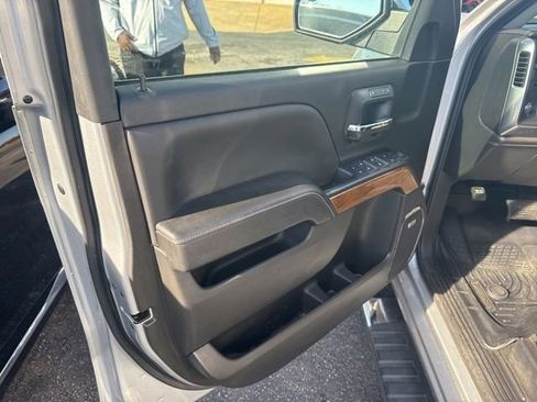 Used 2018 Chevrolet Silverado 1500 LTZ w/ Sport Package image 38