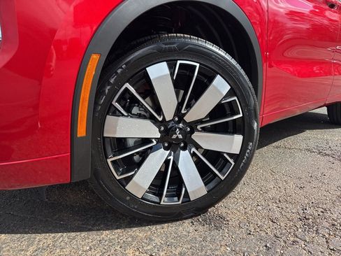 New 2026 Mitsubishi Outlander SEL image 2